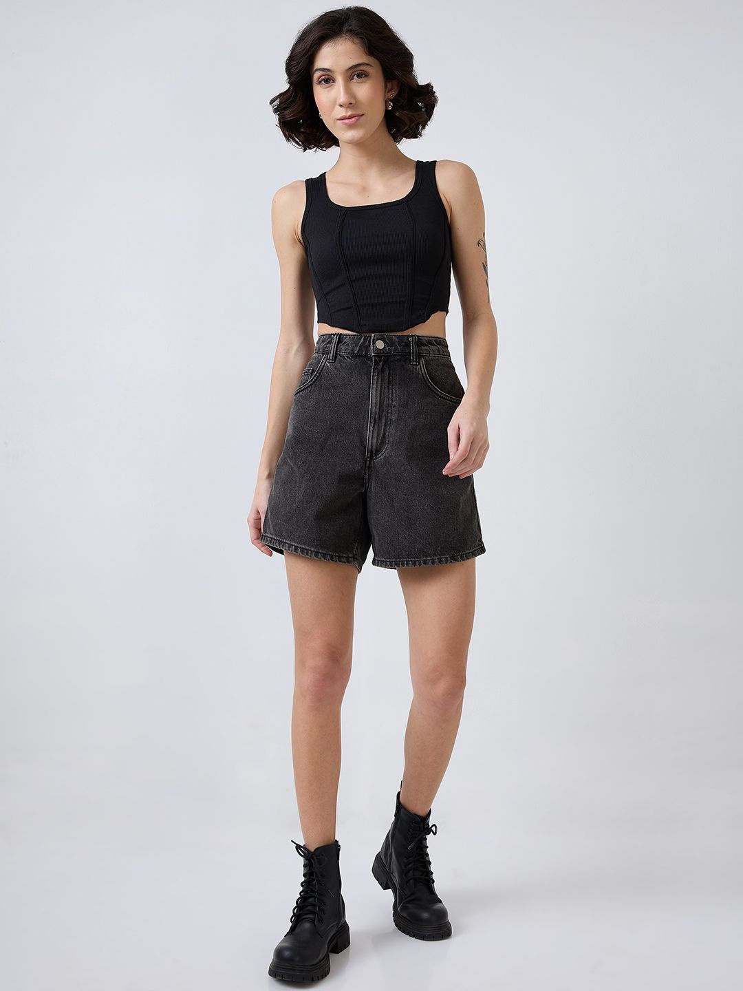 

SZN Crop Top, Black