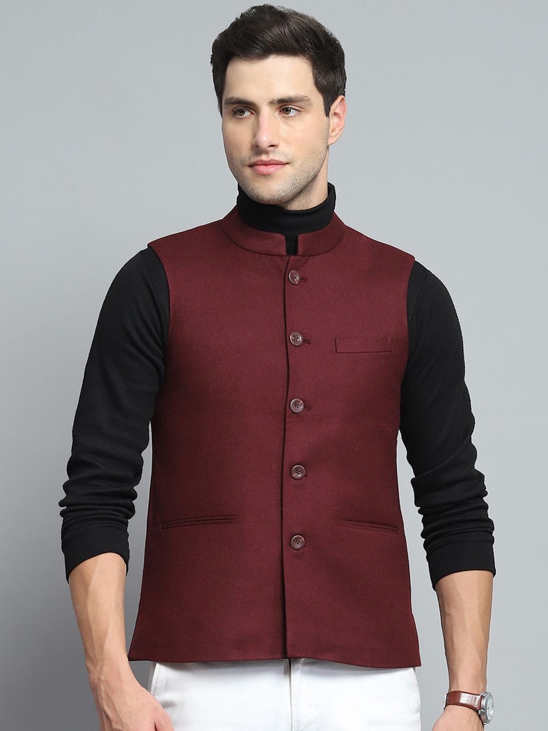 

Monte Carlo Sleeveless Woven Nehru Jacket, Maroon