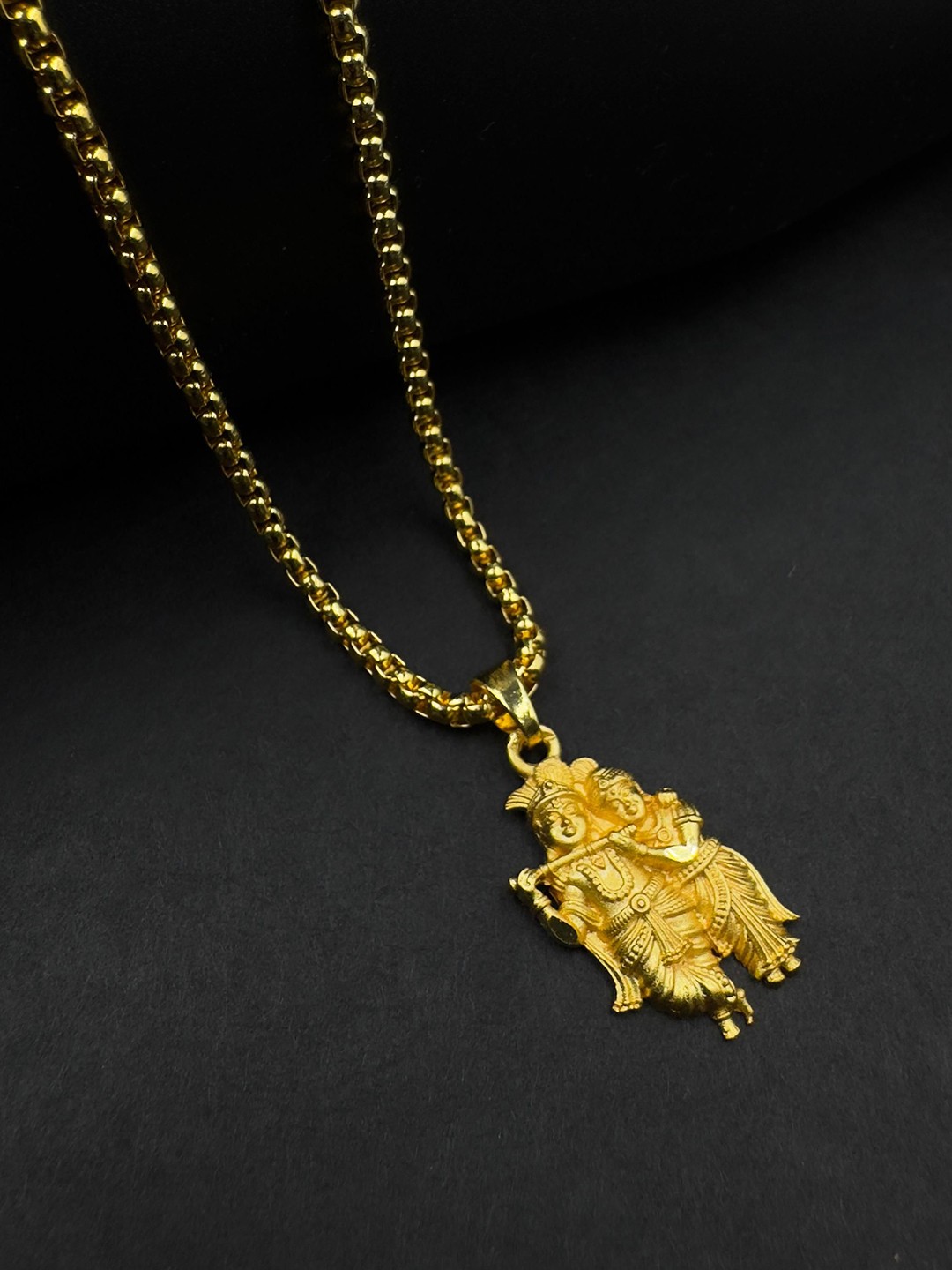 

AKLINA Unisex Gold-Plated Contemporary Shaped God Radha Krishna Pendants With Chains