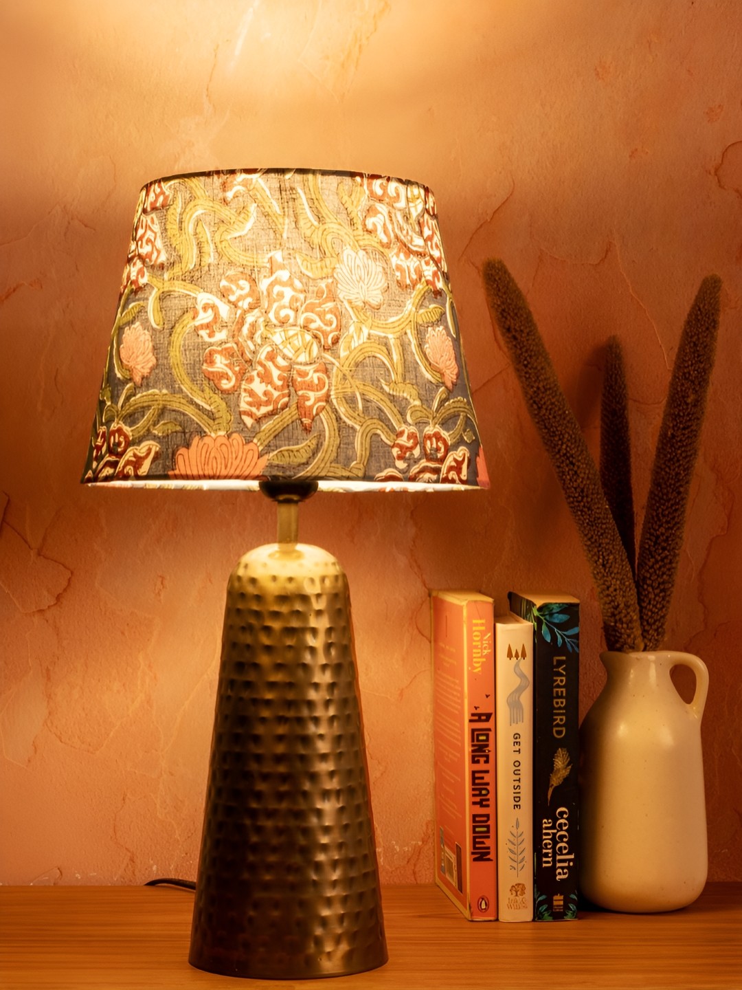 

green girgit Grey Printed Frusturical Shaped Metal Table Lamp With Bulb