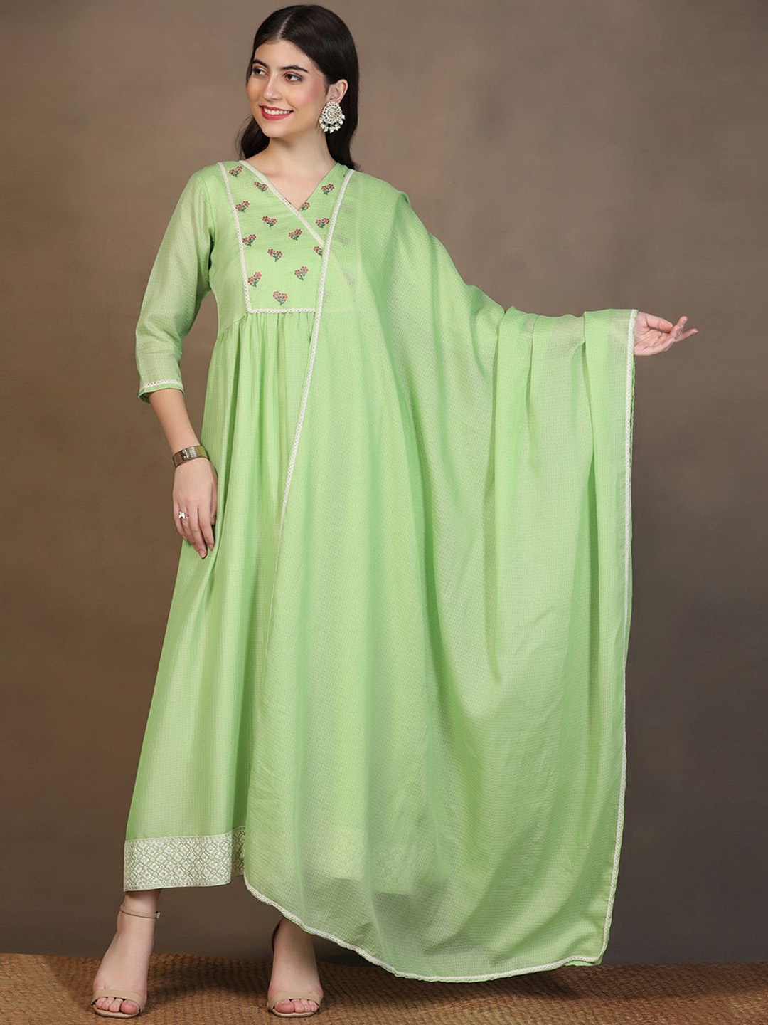 

Sangria Embroidered A Line Maxi Dress With Dupatta, Green