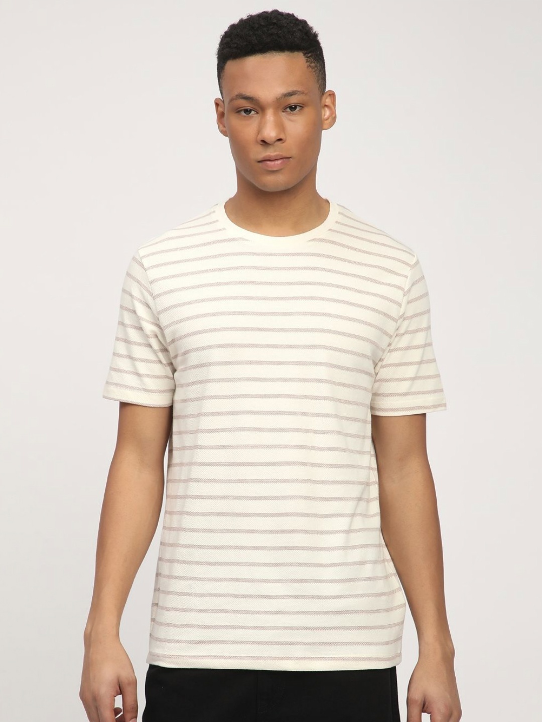 

R&B Men Striped Round Neck T-shirt, Brown