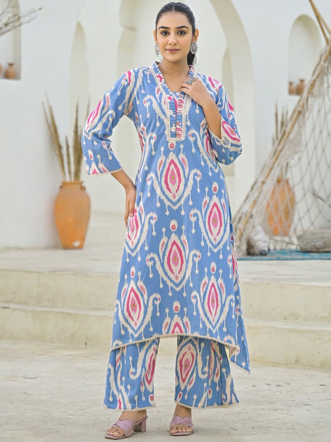 

AUTUMN LANE Ethnic Motifs Printed V-Neck Pure Cotton Kurta With Palazzo, Blue