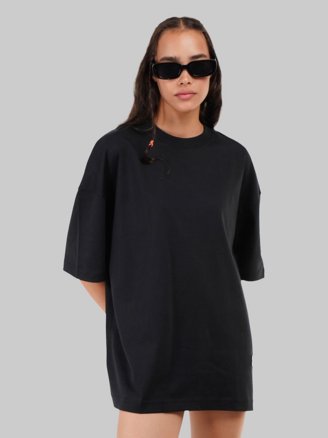 

Underrated Club Women Bio Finish Solid Round Neck Cotton Oversized T-shirt, Black