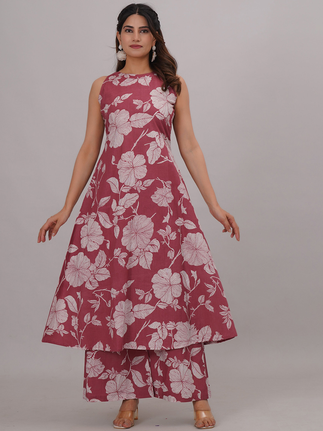 

Bahe Kurtiz Floral Printed Halter Neck Pure Cotton A-line Kurta With Palazzos, Pink