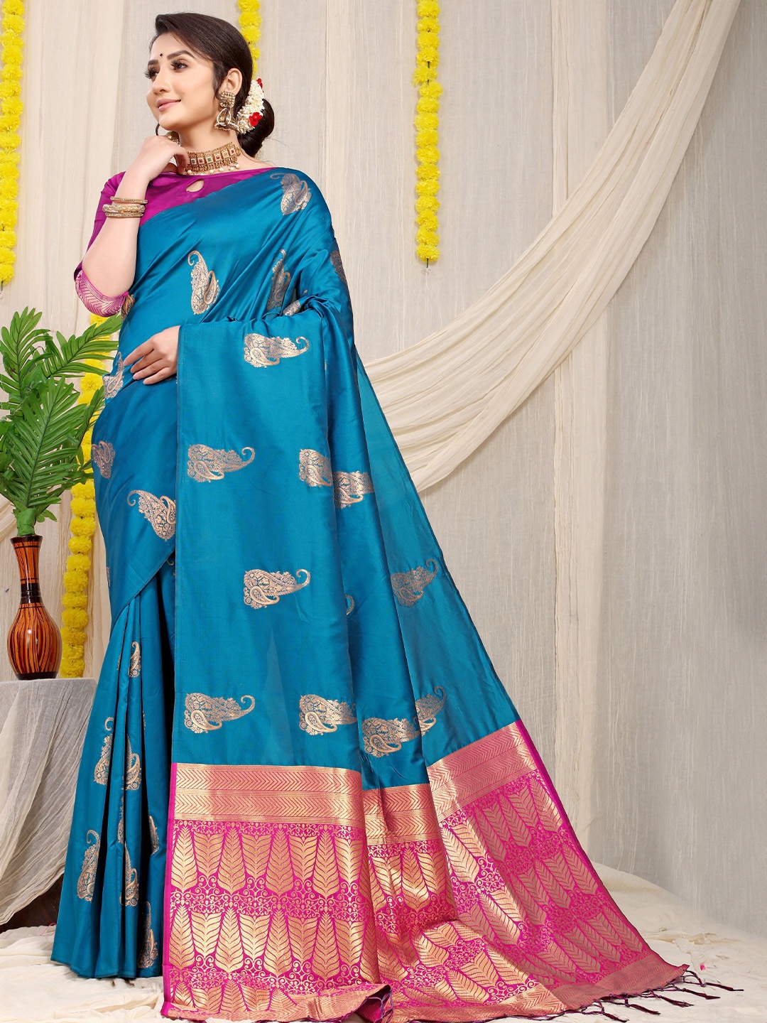

Kandora Woven Design Zari Pure Silk Banarasi Saree, Teal