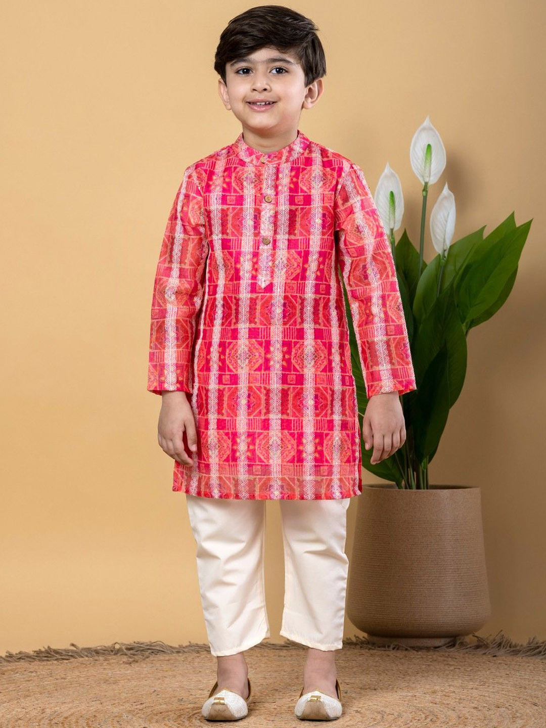 

Readiprint Boys Geometric Woven Design Chanderi Silk Straight Kurta With Trousers, Pink