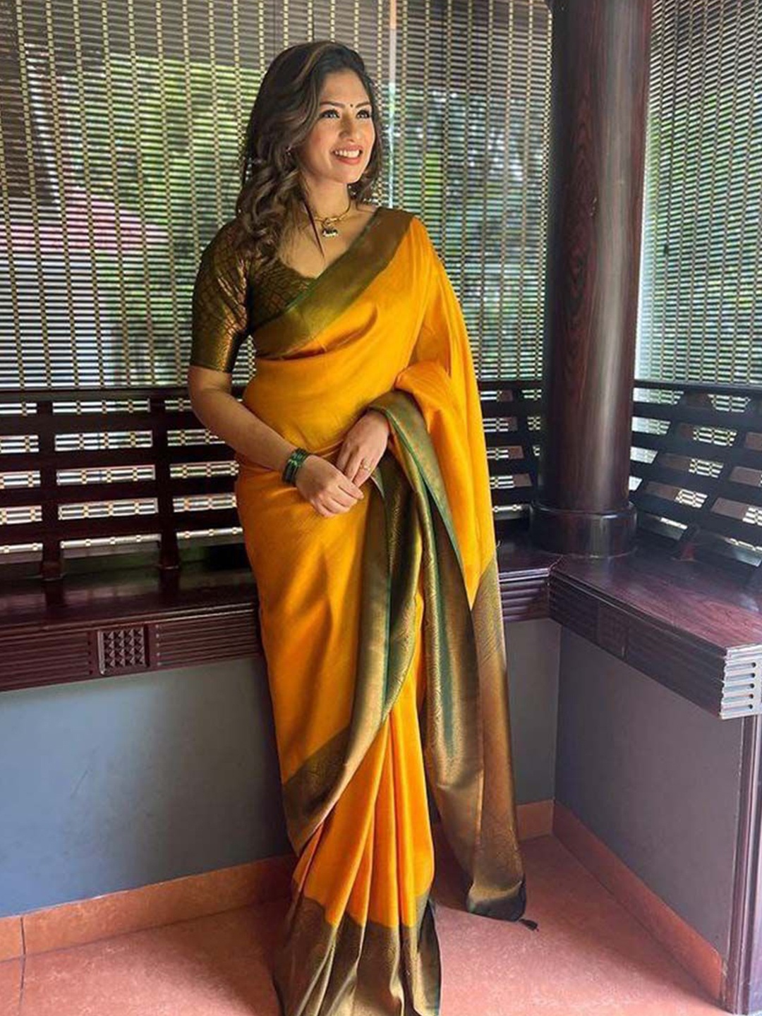 

LADY SHOPI Woven Design Zari Pure Silk Banarasi Saree, Yellow