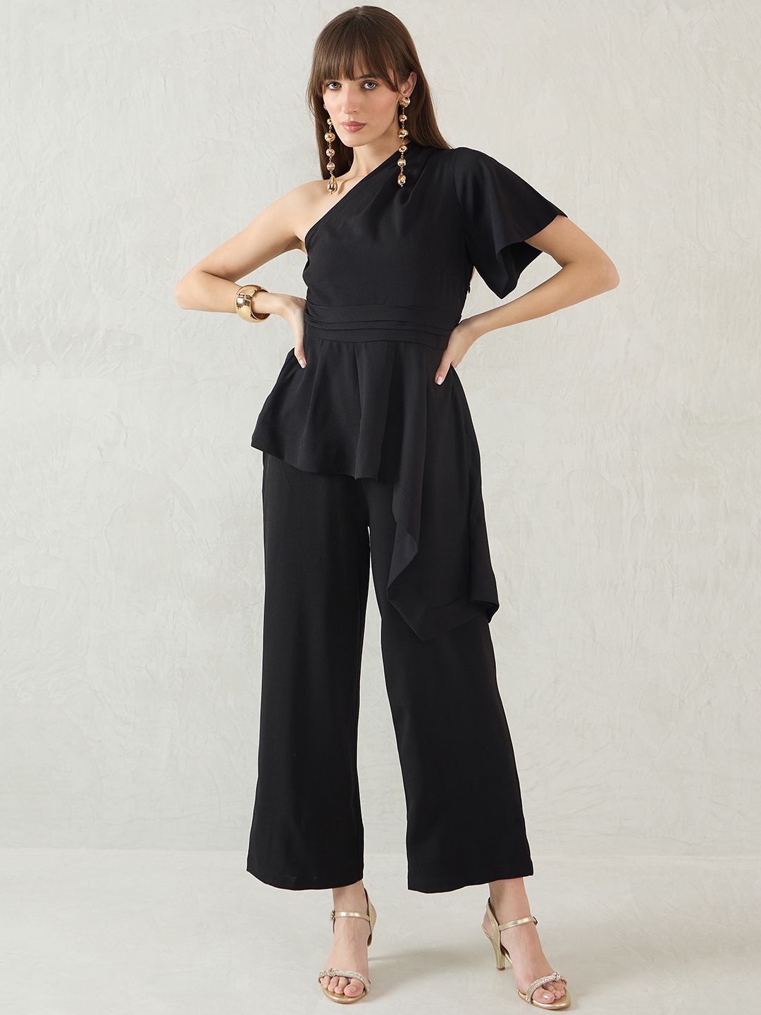 

FEMMELLA Asymmetric One Shoulder Top With Trousers, Black