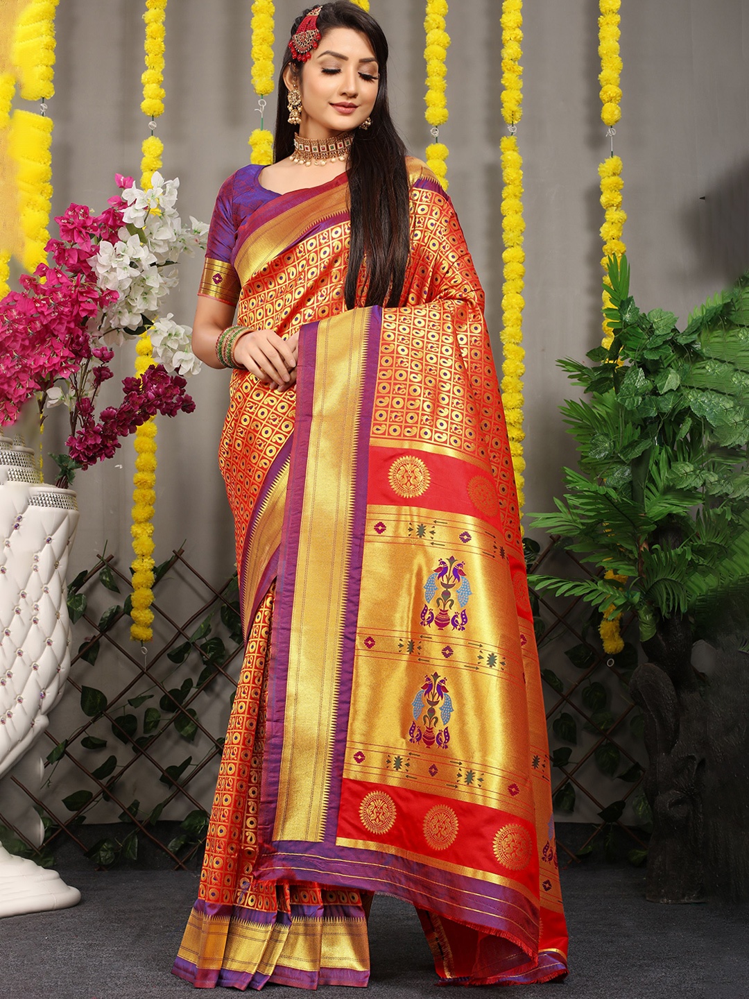 

Kandora Woven Design Zari Pure Silk Paithani Saree, Red