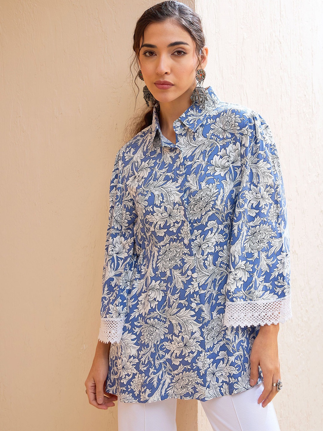 

Shae by SASSAFRAS Floral Printed Shirt Collar Kurti, Blue
