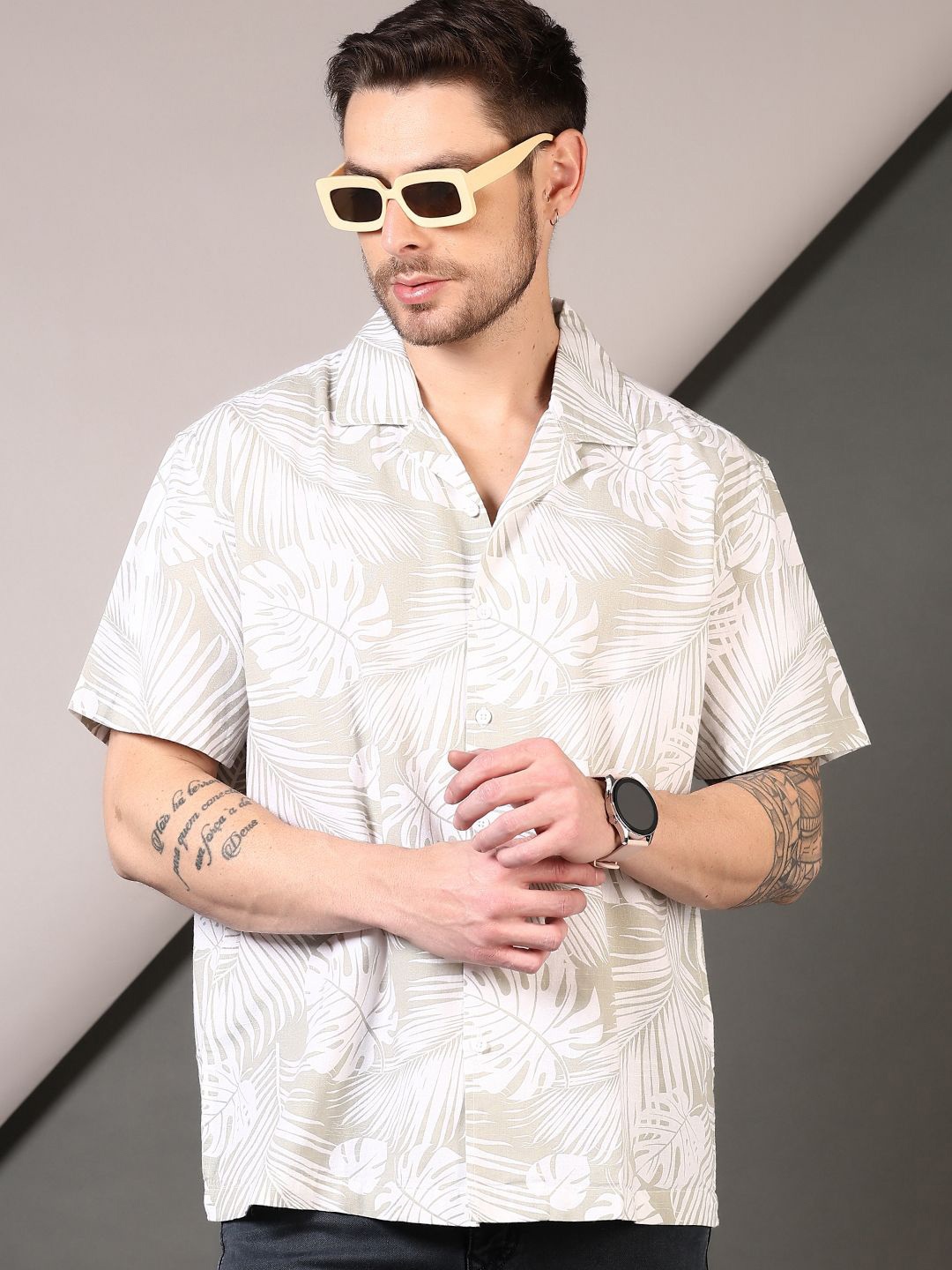 

V-Mart Men Floral Opaque Printed Casual Shirt, Beige