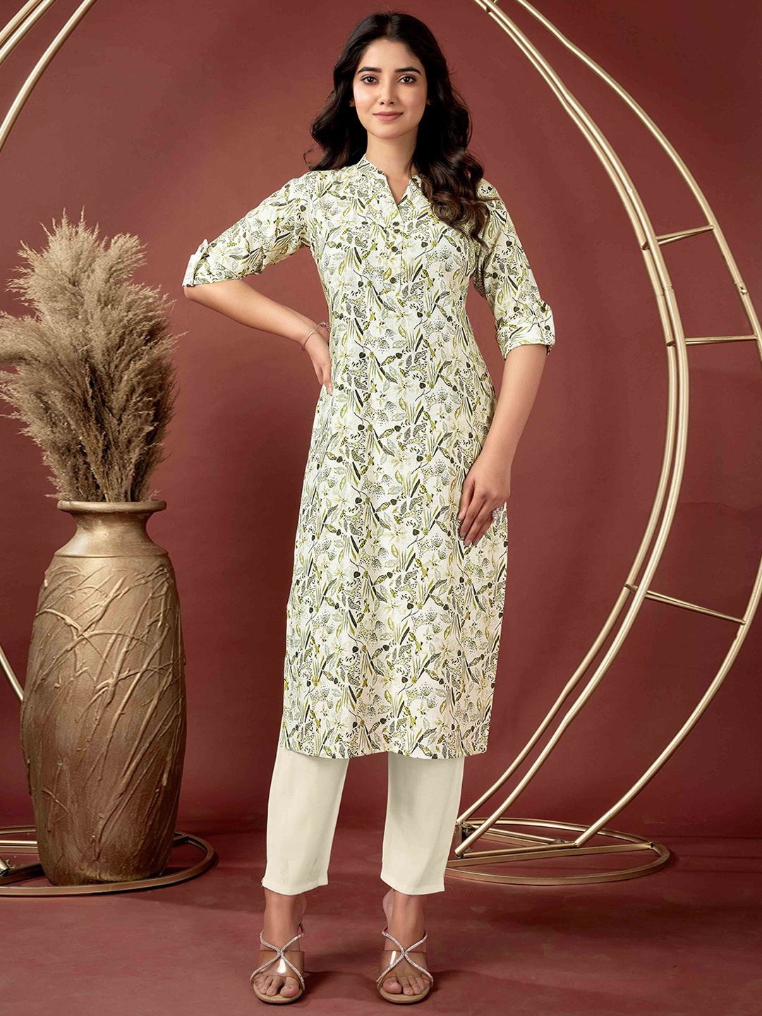 

Peachmode Floral Printed Mandarin Collar Pure Cotton Straight Kurta, Off white