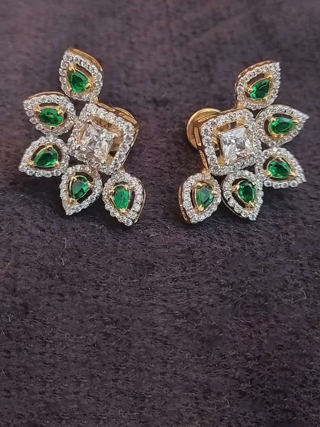 

Sica Jewellery Sterling Silver Rhodium-Plated Cubic Zirconia Contemporary Shaped Studs, Green