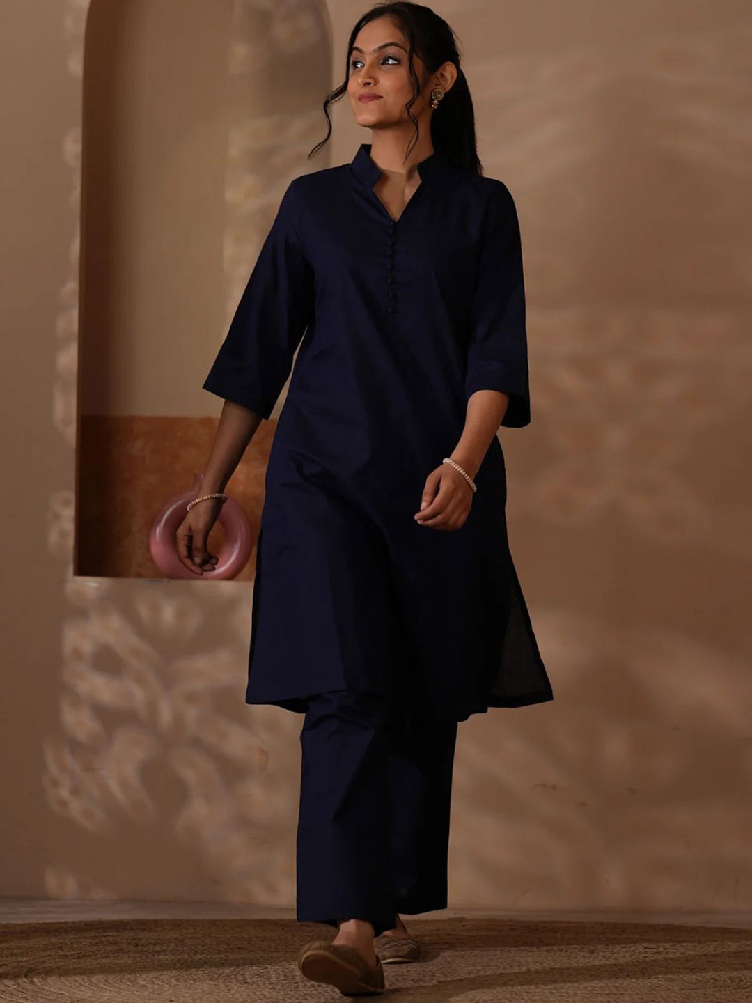 

Mera Rang Mandarin Collar Pure Cotton Straight Kurta With Trousers, Black