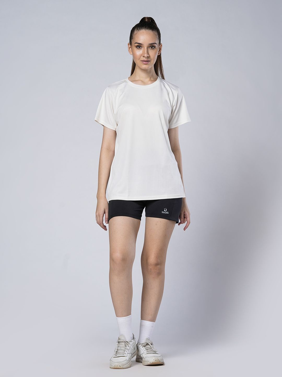 

UMILDO Round Neck T-Shirt With Shorts Tracksuit, White