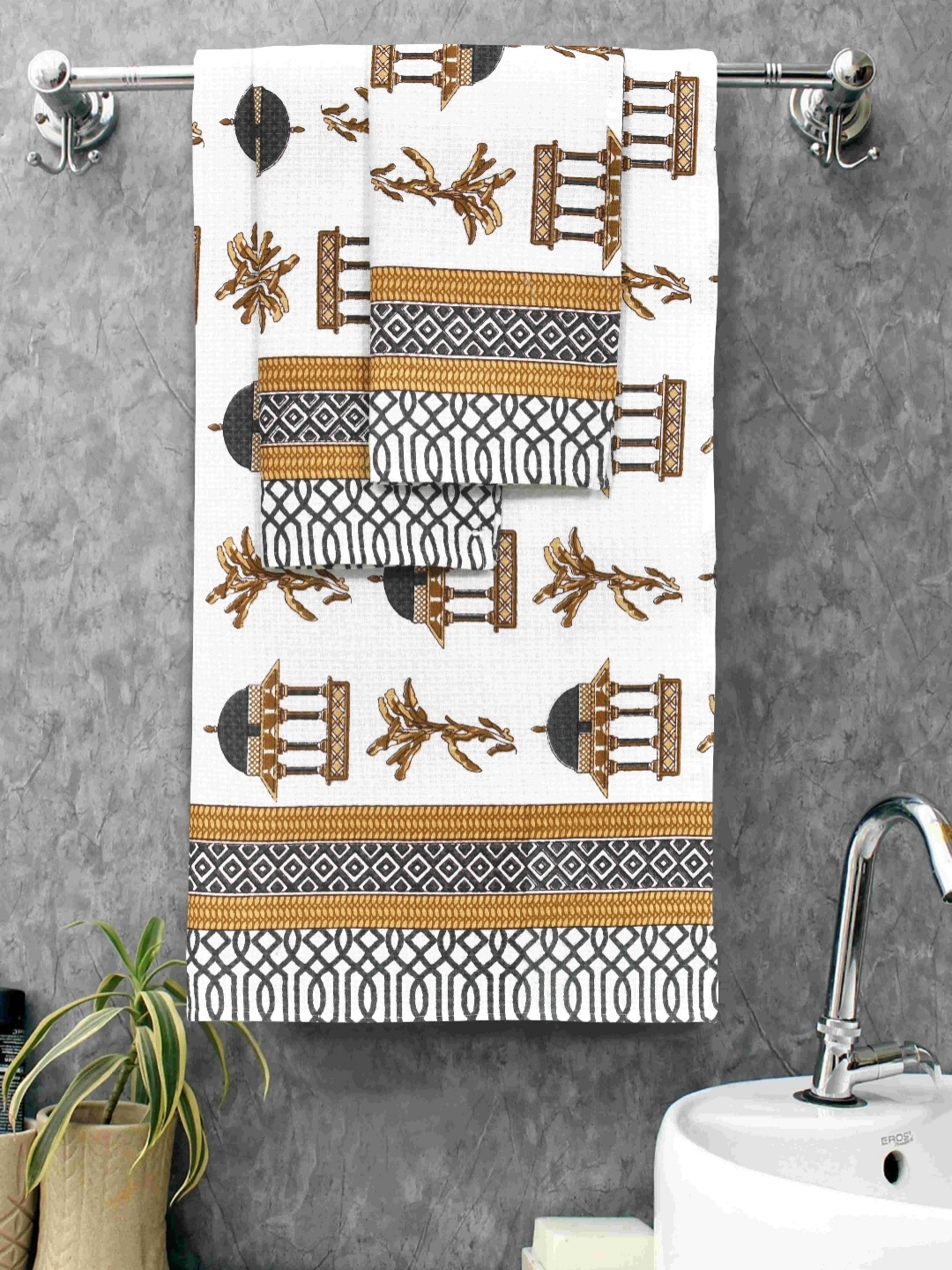 

MAFATLAL White & Brown 3 Pieces Ethnic Motifs Printed Cotton 250 GSM Towel Set