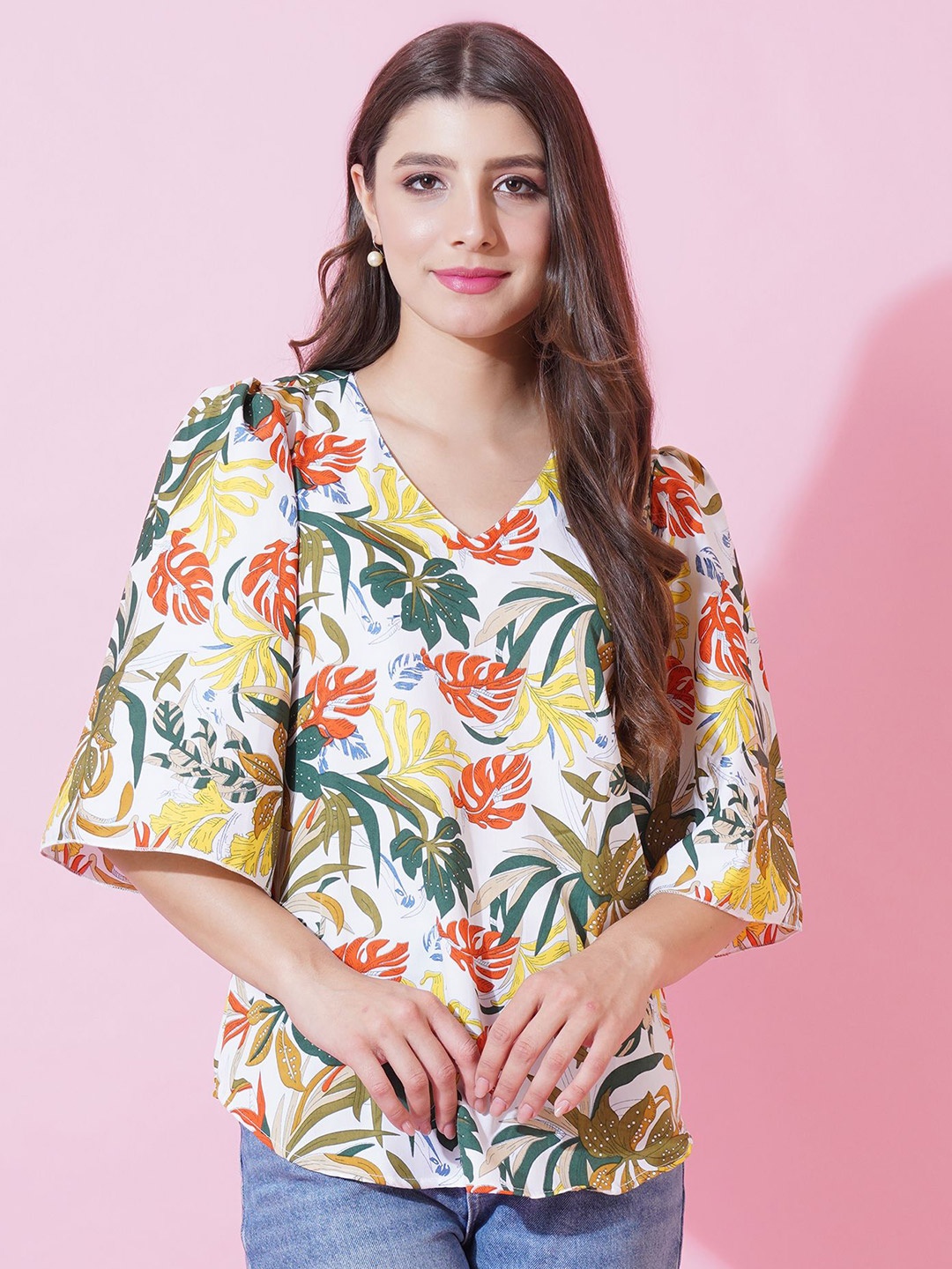 

Curvydrobe Tropical Print Bell Sleeve Crepe Top, White