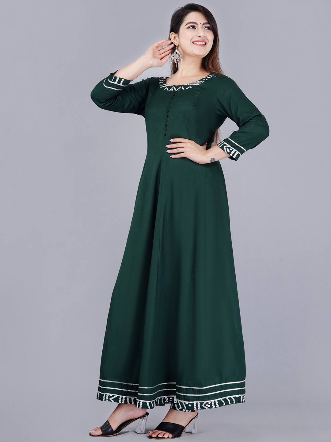 

rf clothes Bandhani Printed Round Neck Gotta Patti Anarkali Kurta With Trousers, Green