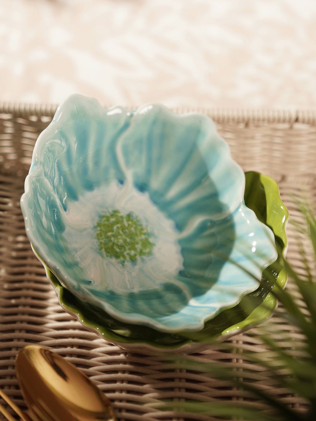 

Pure Home and Living Blue & White Ombre Floral Shaped Ceramic Glossy Bowl