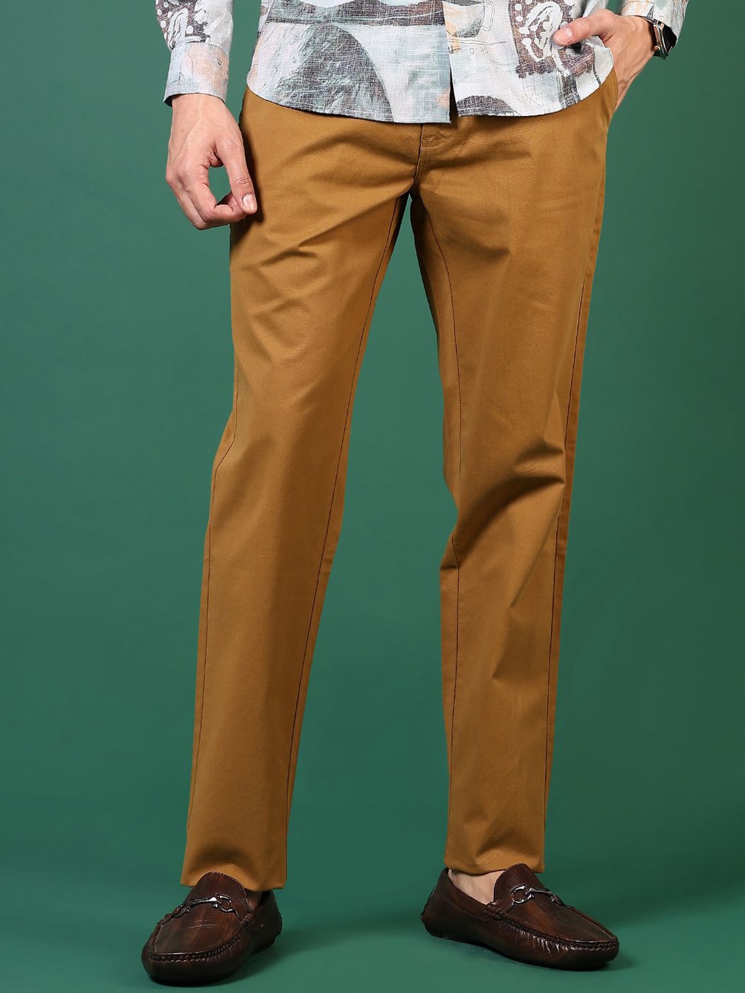 

V-Mart Men Chinos Trousers, Khaki