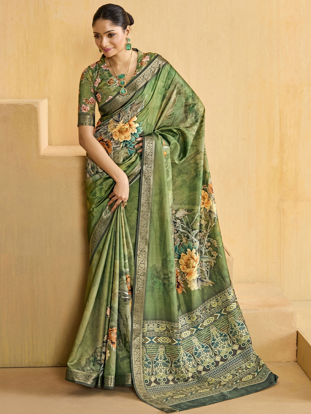 

Sangria Tussar Floral Printed Saree With Blouse Piece, Khaki