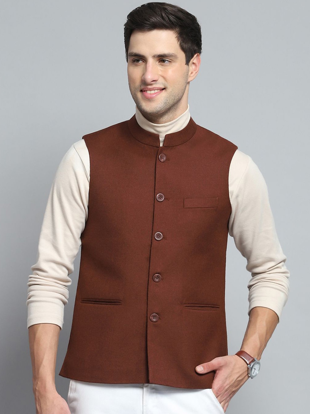 

Monte Carlo Sleeveless Woven Nehru Jacket, Maroon