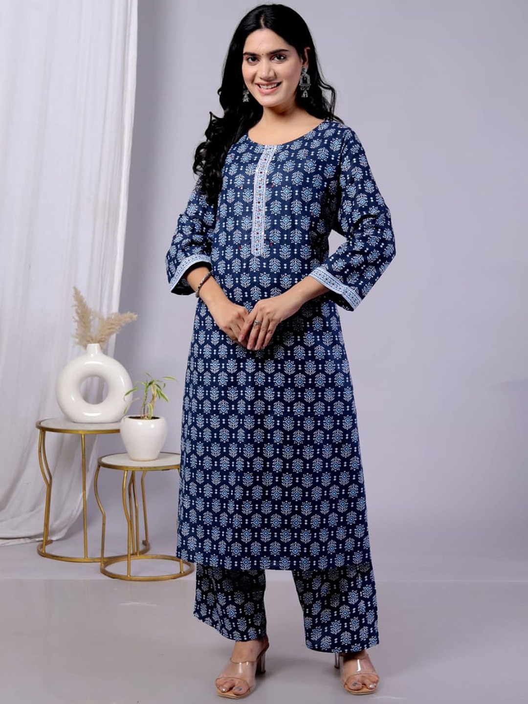 

Aadikart Ethnic Motif Printed Round Neck Pure Cotton Straight Kurta With Trousers, Blue