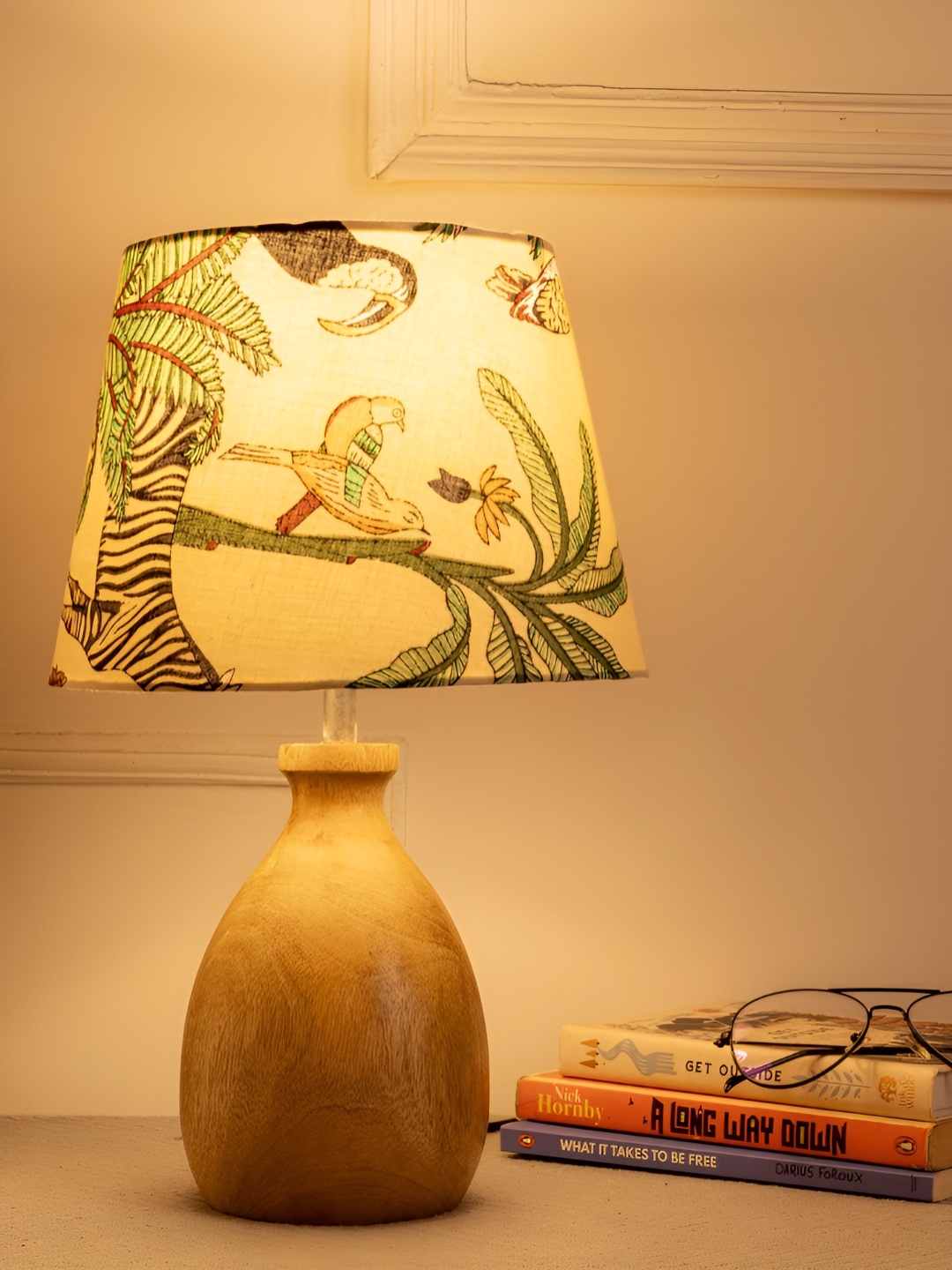 

green girgit Cream Printed Frusturical Shaped wooden Table Lamp With Bulb
