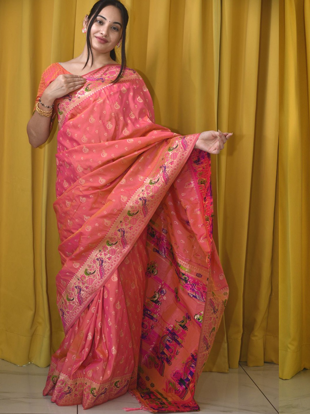 

DIVASTRI Woven Design Zari Silk Blend Paithani Saree, Peach