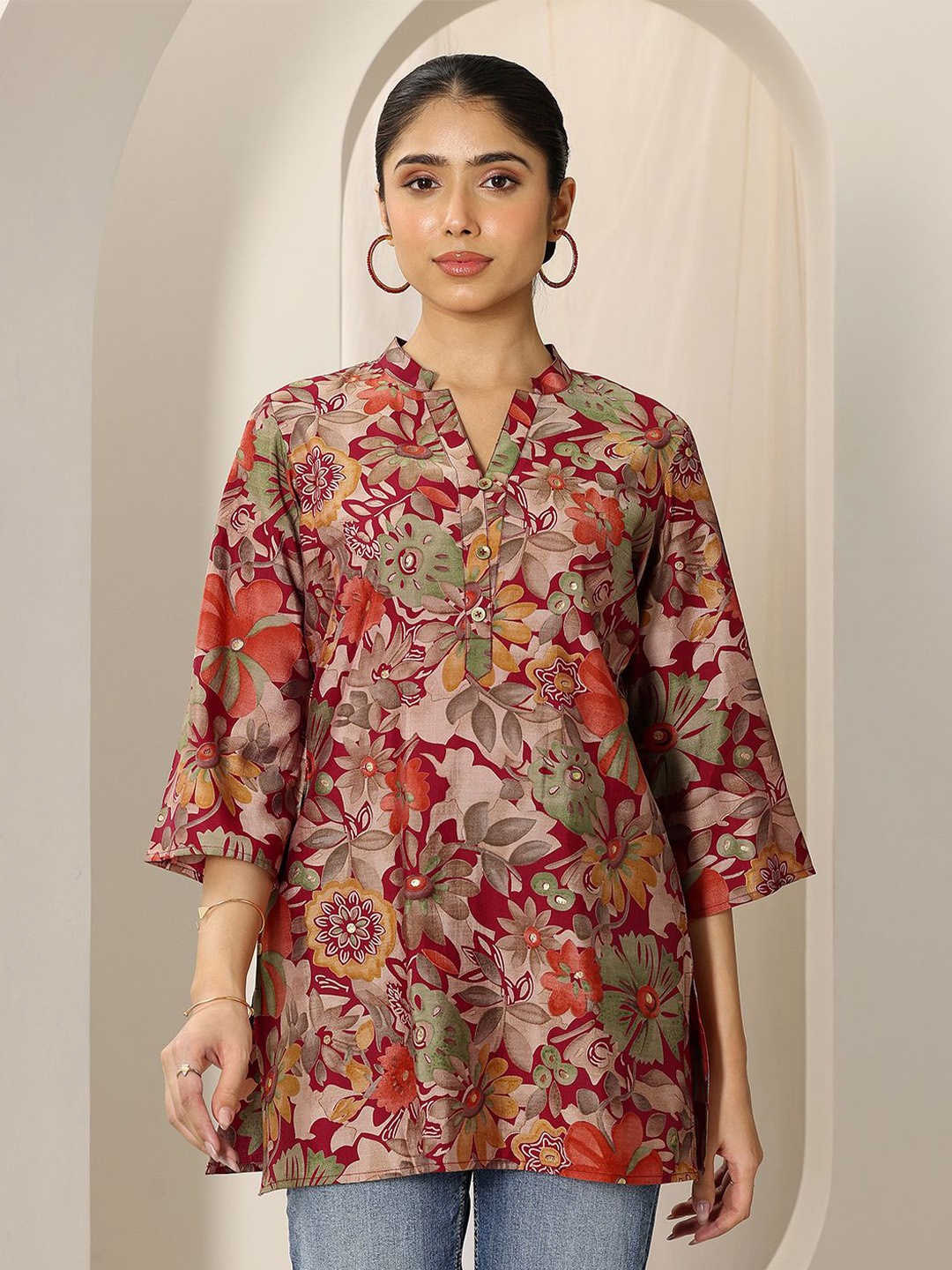 

Libas Floral Printed Flared Sleeves Kurti, Red