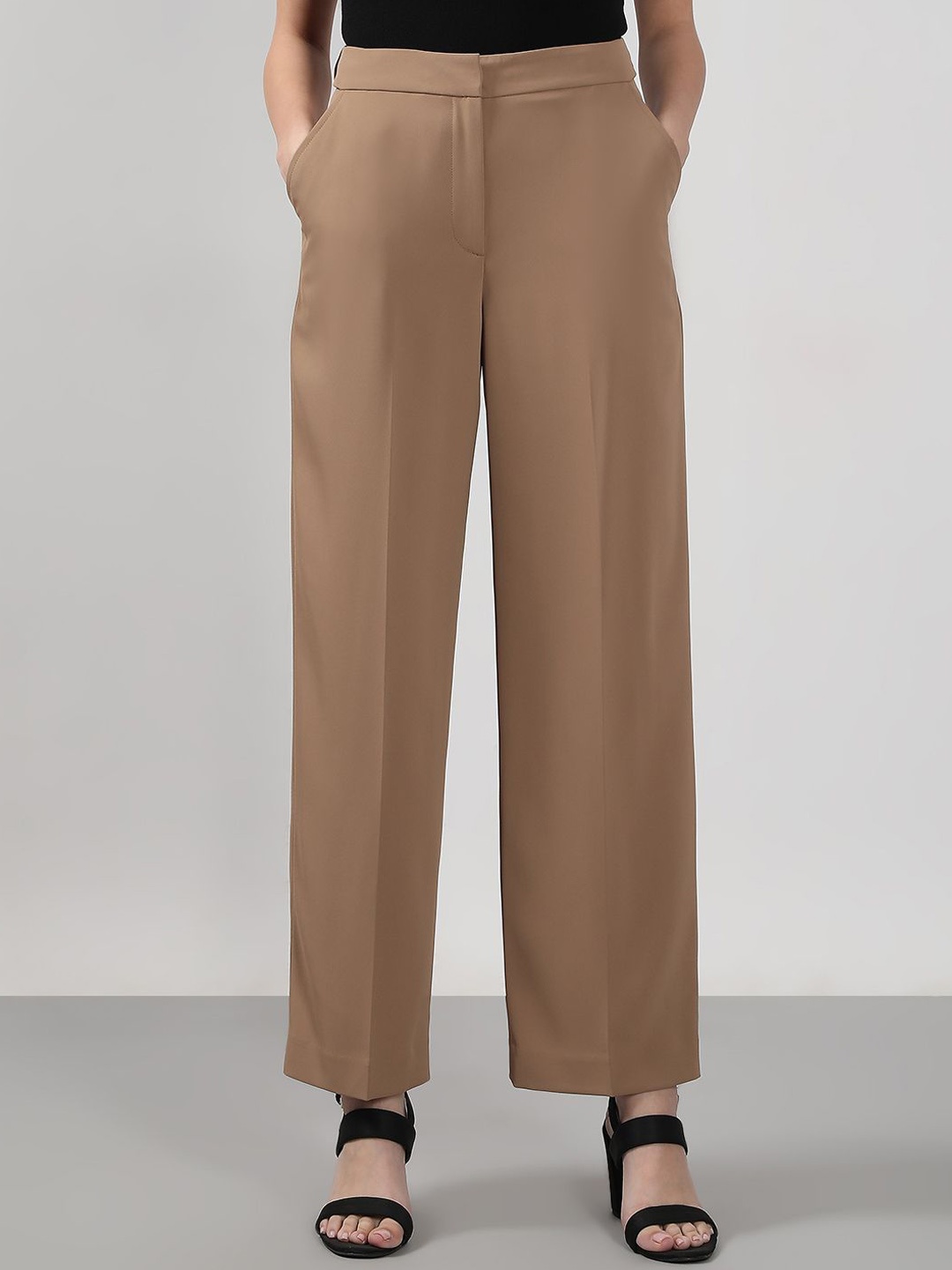 

Vero Moda Women Straight Fit High-Rise Culottes Trousers, Brown