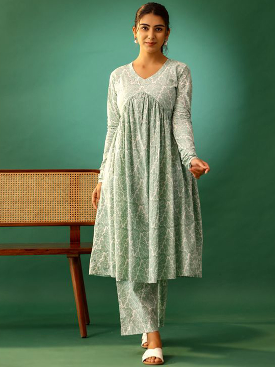 

Vivika Floral Printed Empire V-Neck Pure Cotton A-Line Kurta With Trousers, White