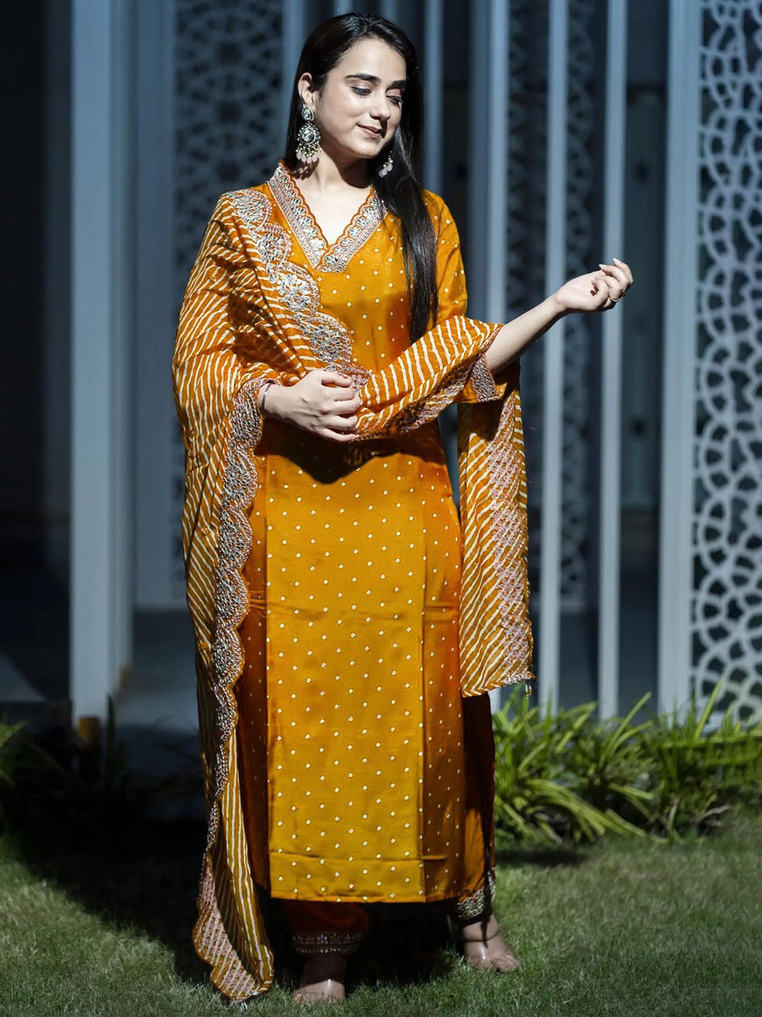 

HETVI CREATION Bandhani Printed Gotta Patti Kurta With Trousers & Dupatta, Orange