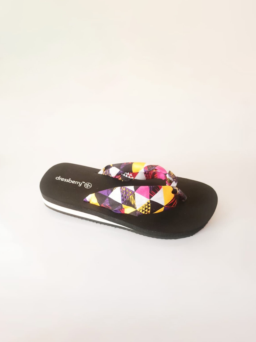

DressBerry Printed One Toe Flats, Black