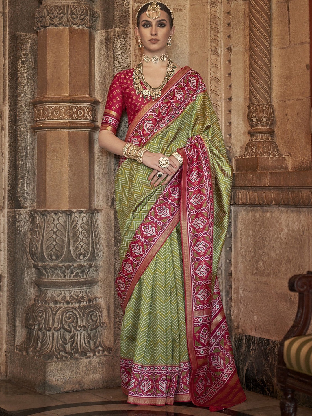 

MAHALASA Ethnic Motifs Pure Silk Handloom Patola Saree, Green