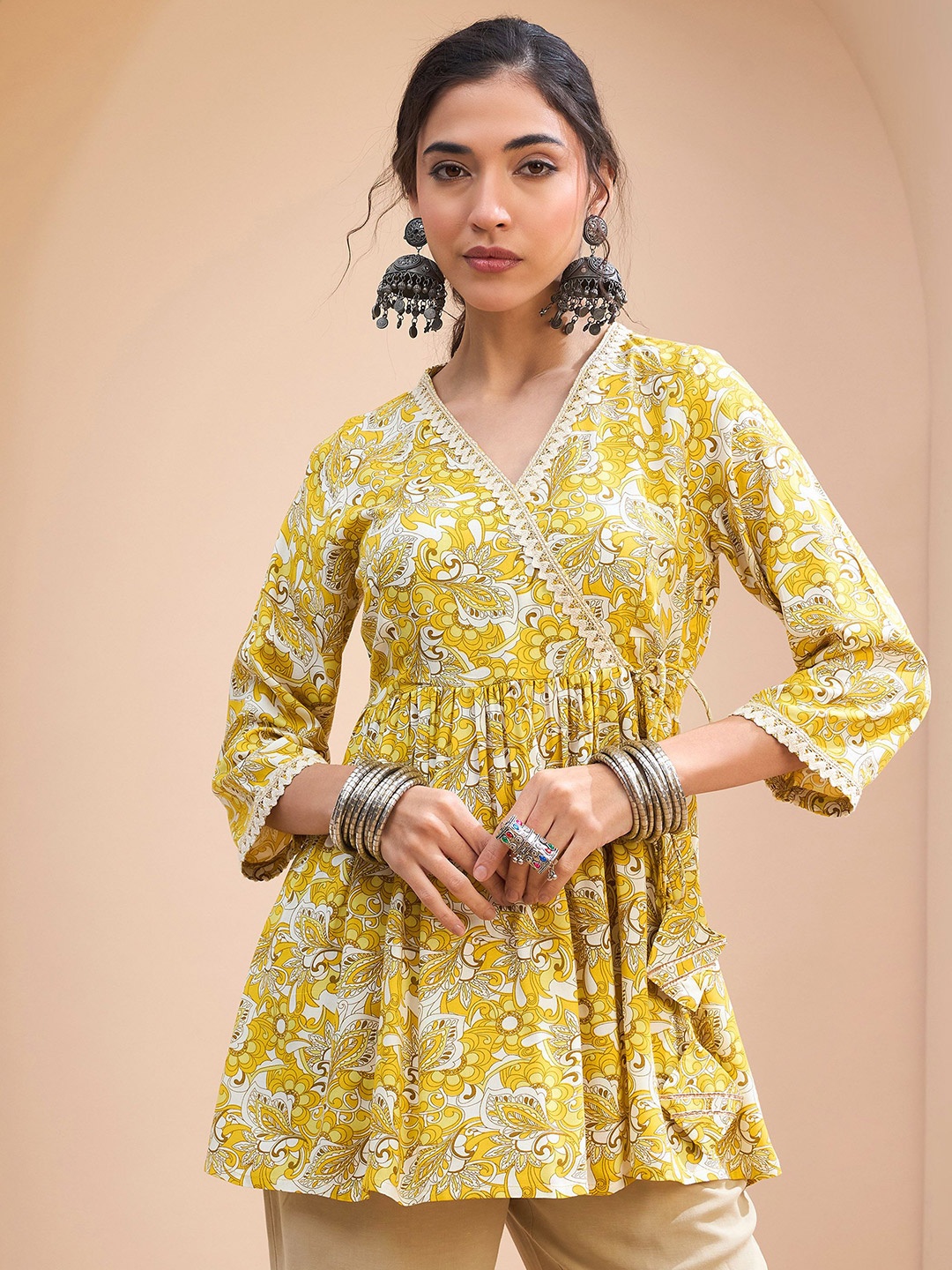 

Shae by SASSAFRAS Floral Printed V-Neck Gotta Patti Gotta Patti Angrakha Kurti, Yellow