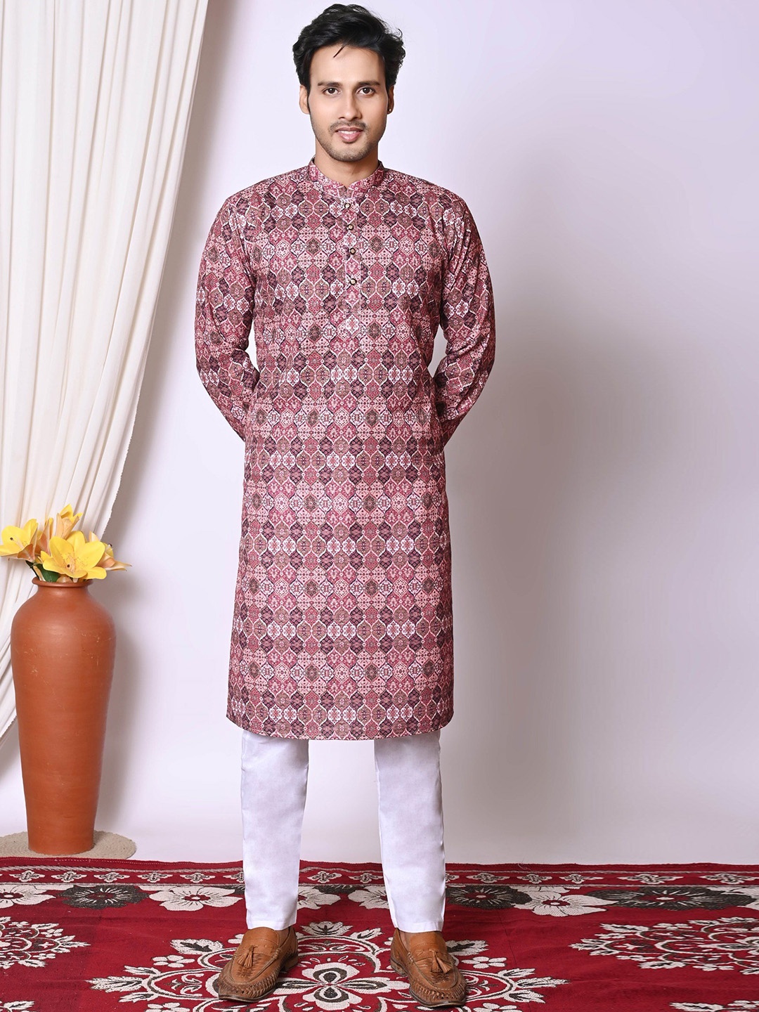

NFC CREATION Ethnic Motifs Printed Mandarin Collar Straight Kurta With Trousers, Pink