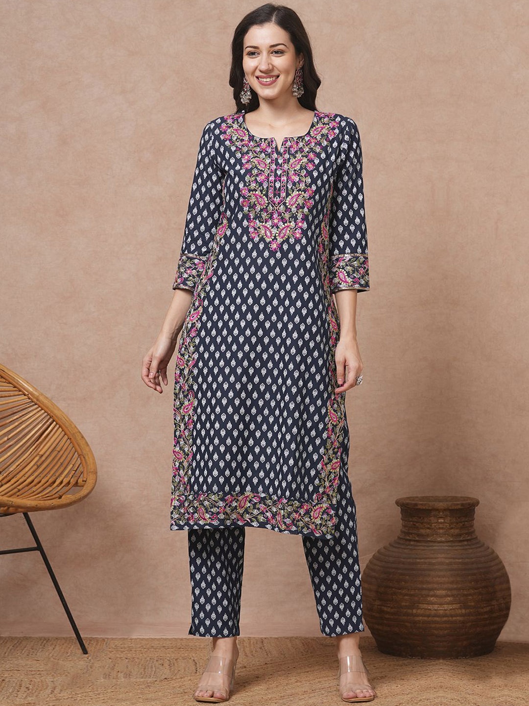 

FASHOR Floral Embroidered Notch Neck Pure Cotton Straight Kurta With Trousers, Navy blue