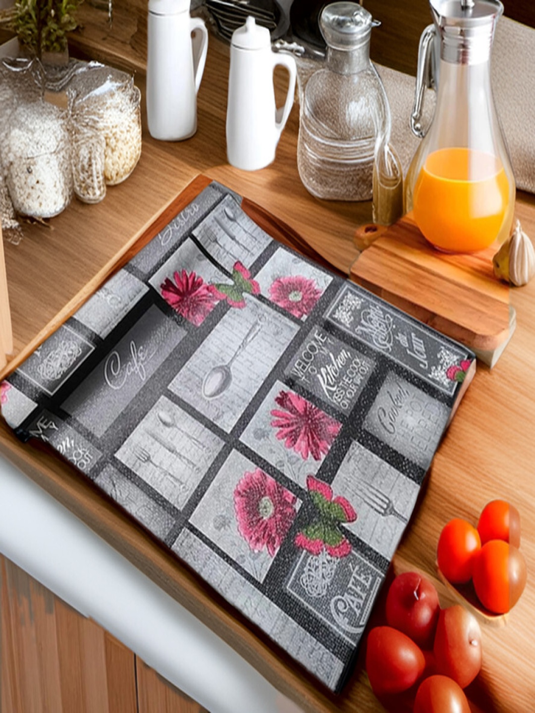 

REVEXO Black & Grey Printed Water-Resistant Shelf Liner