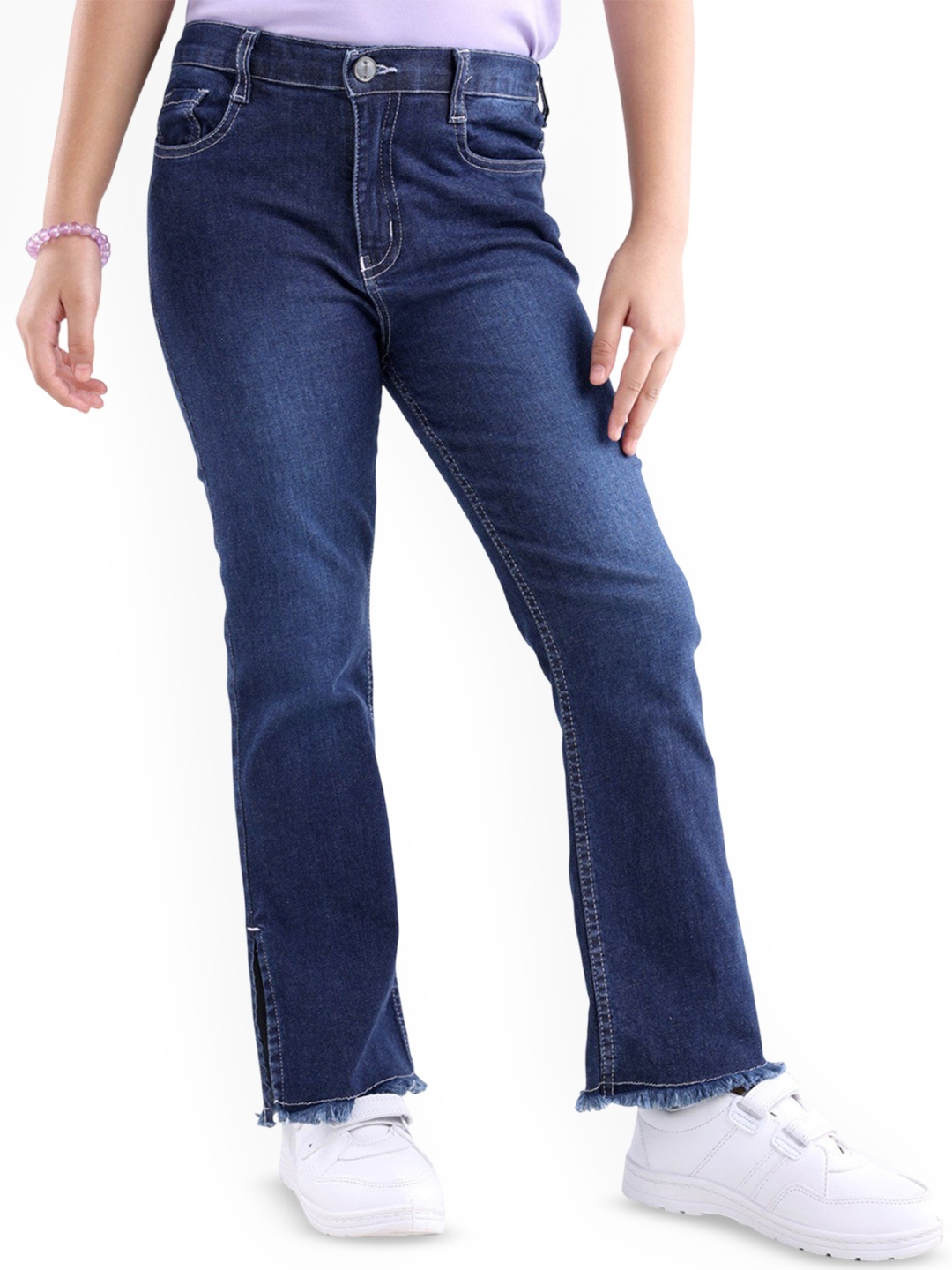

ARIAS By LARA DUTTA Girls Flared Fit Mid-Rise Light Fade Stretchable Jeans, Blue