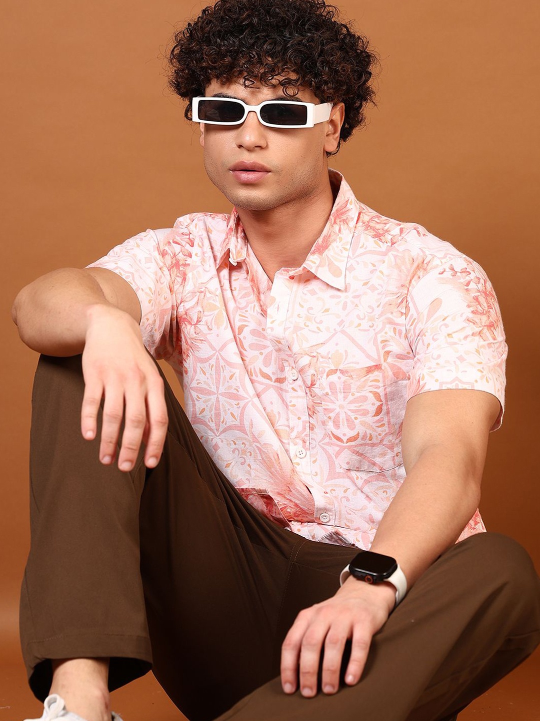 

V-Mart Men Floral Opaque Printed Casual Shirt, White