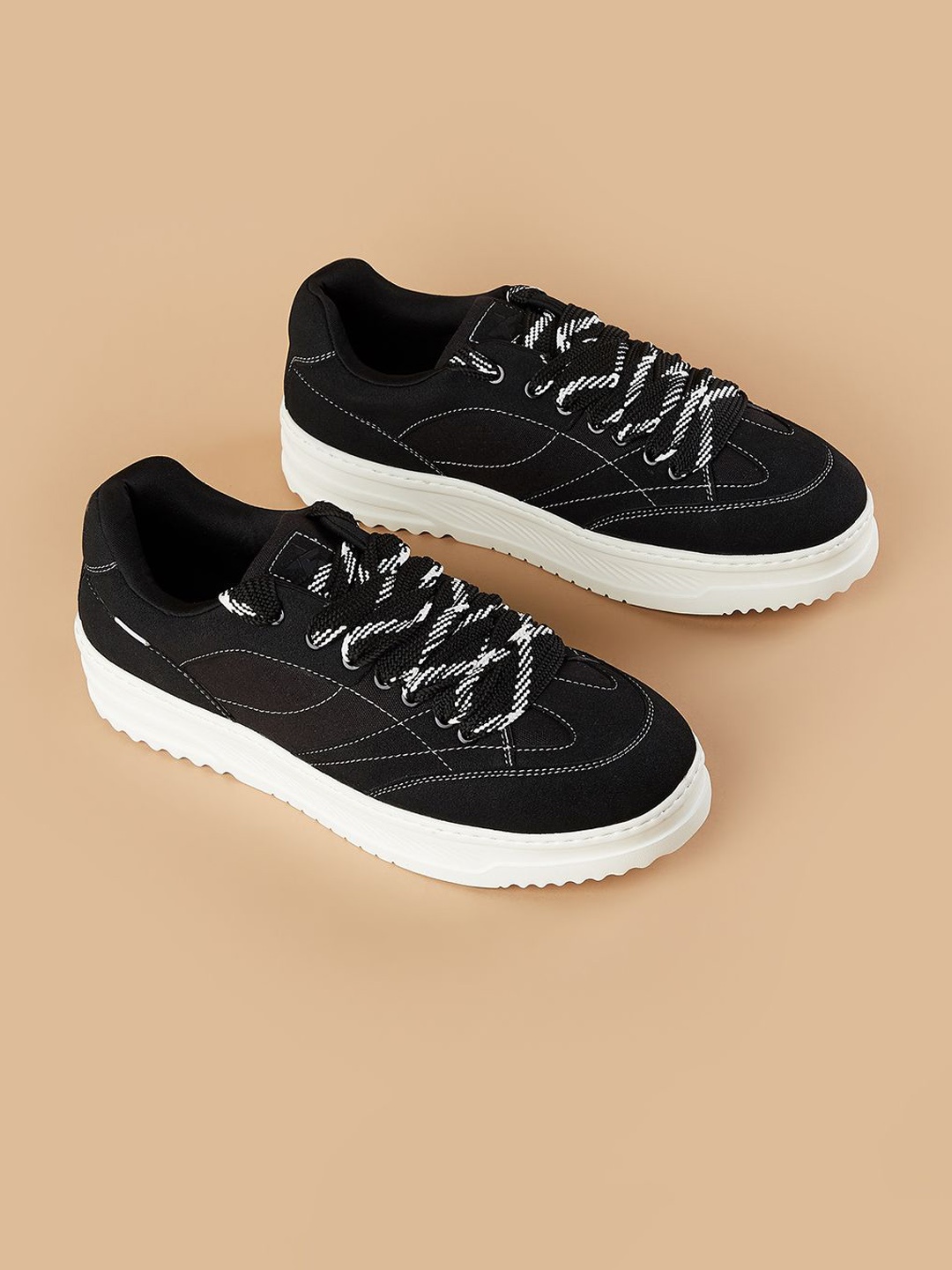 

Forca Men PU Sneakers, Black
