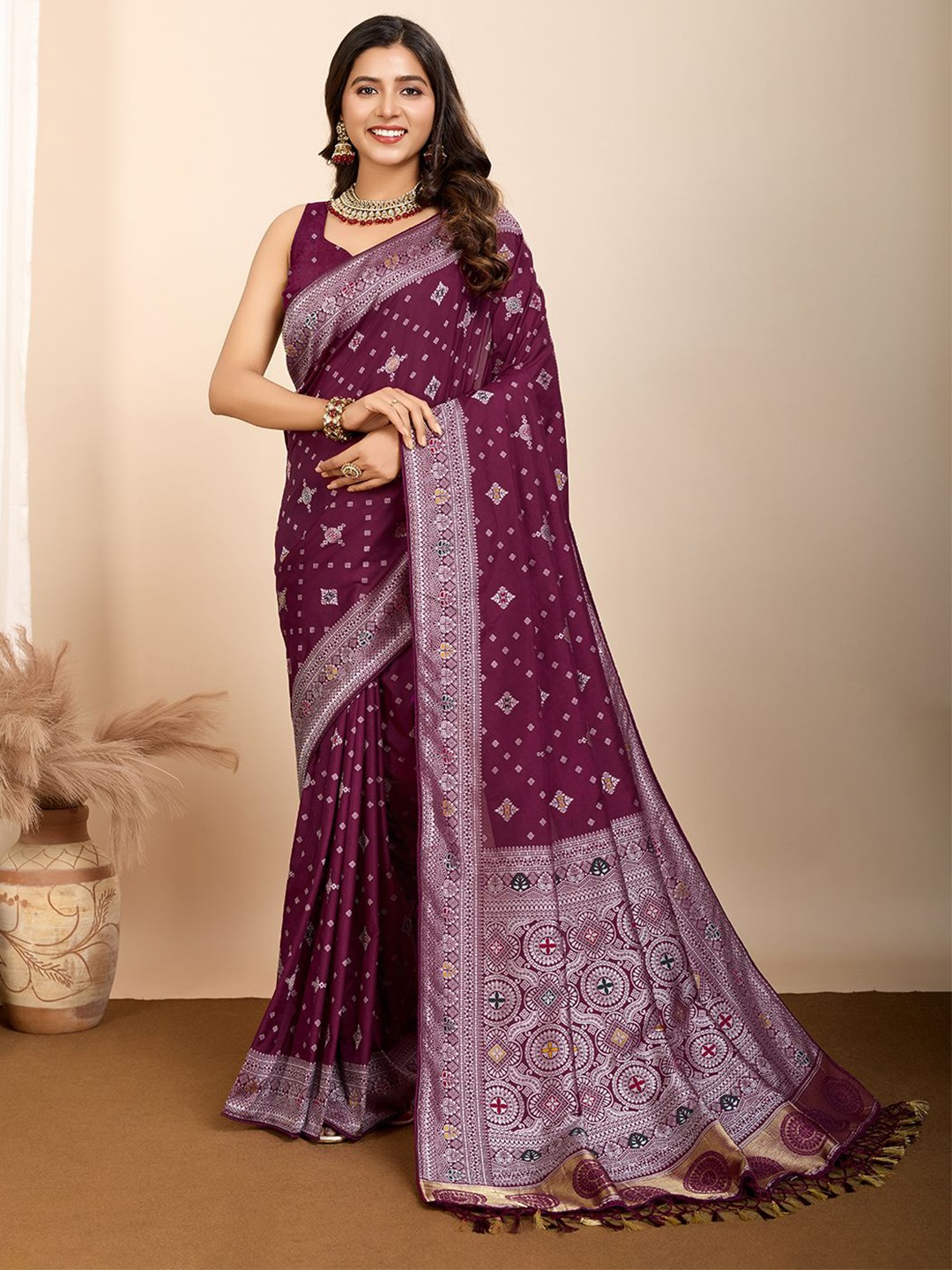 

Nimidiya Woven Design Zari Pure Silk Patola Saree, Magenta