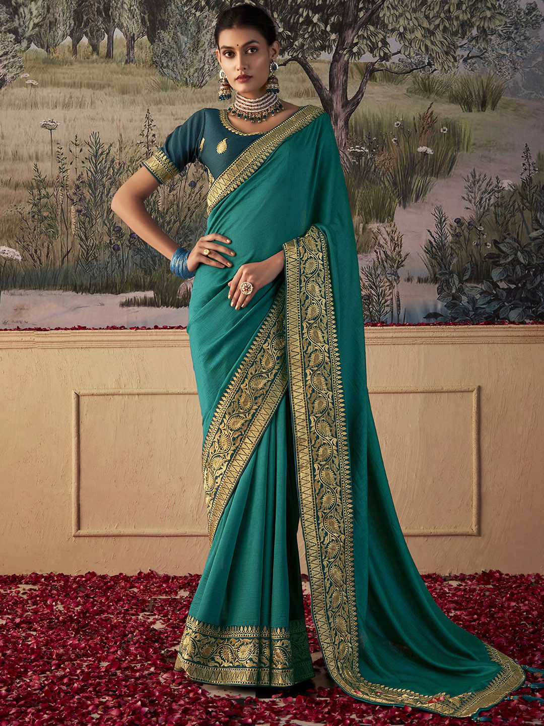 

Sangria Embellished Saree With Blouse Piece, Teal