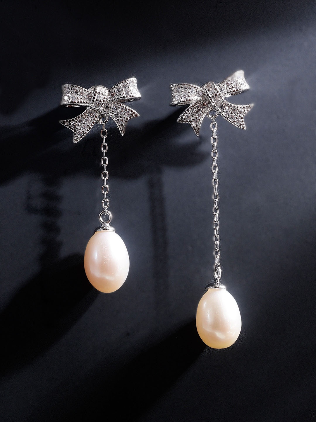 

DIAVO Sterling-Silver Rhodium-Plated Pearls Beaded Contemporary Shaped Drop Earrings