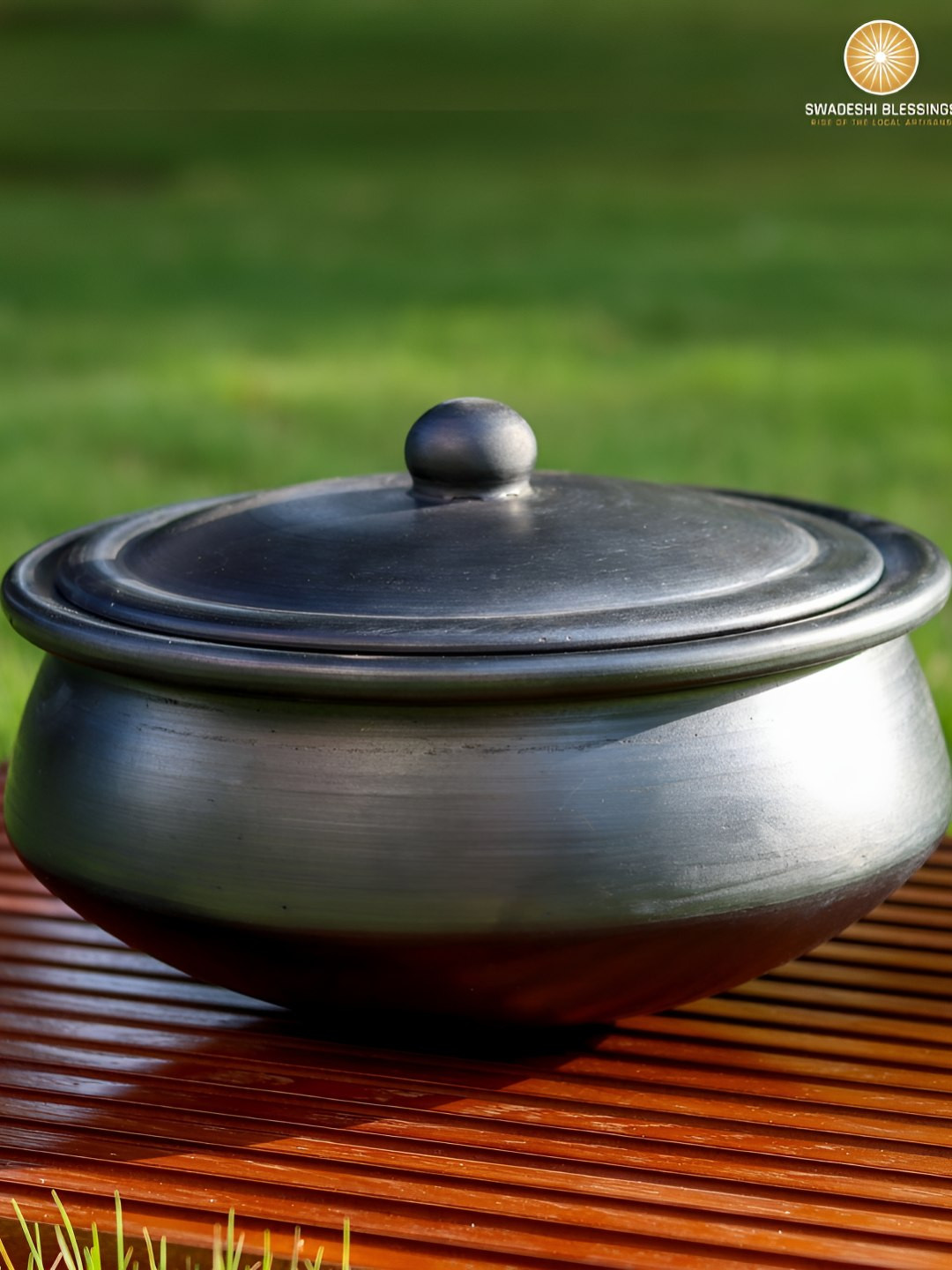 

Swadeshi Blessings Black Easy to Clean Clay Kadhai and Wok