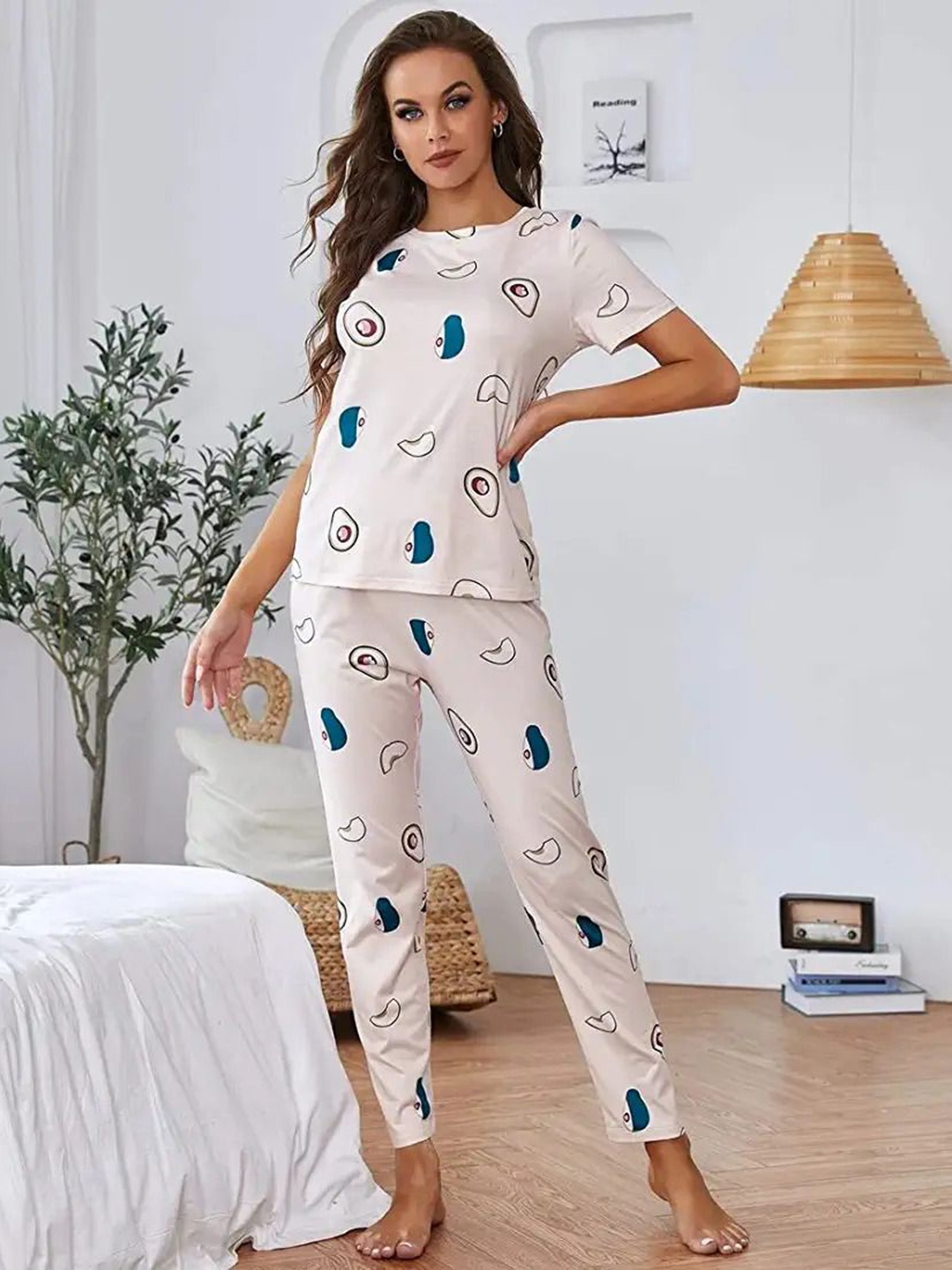 

XPIOX Printed Round Neck Night Suit, Cream