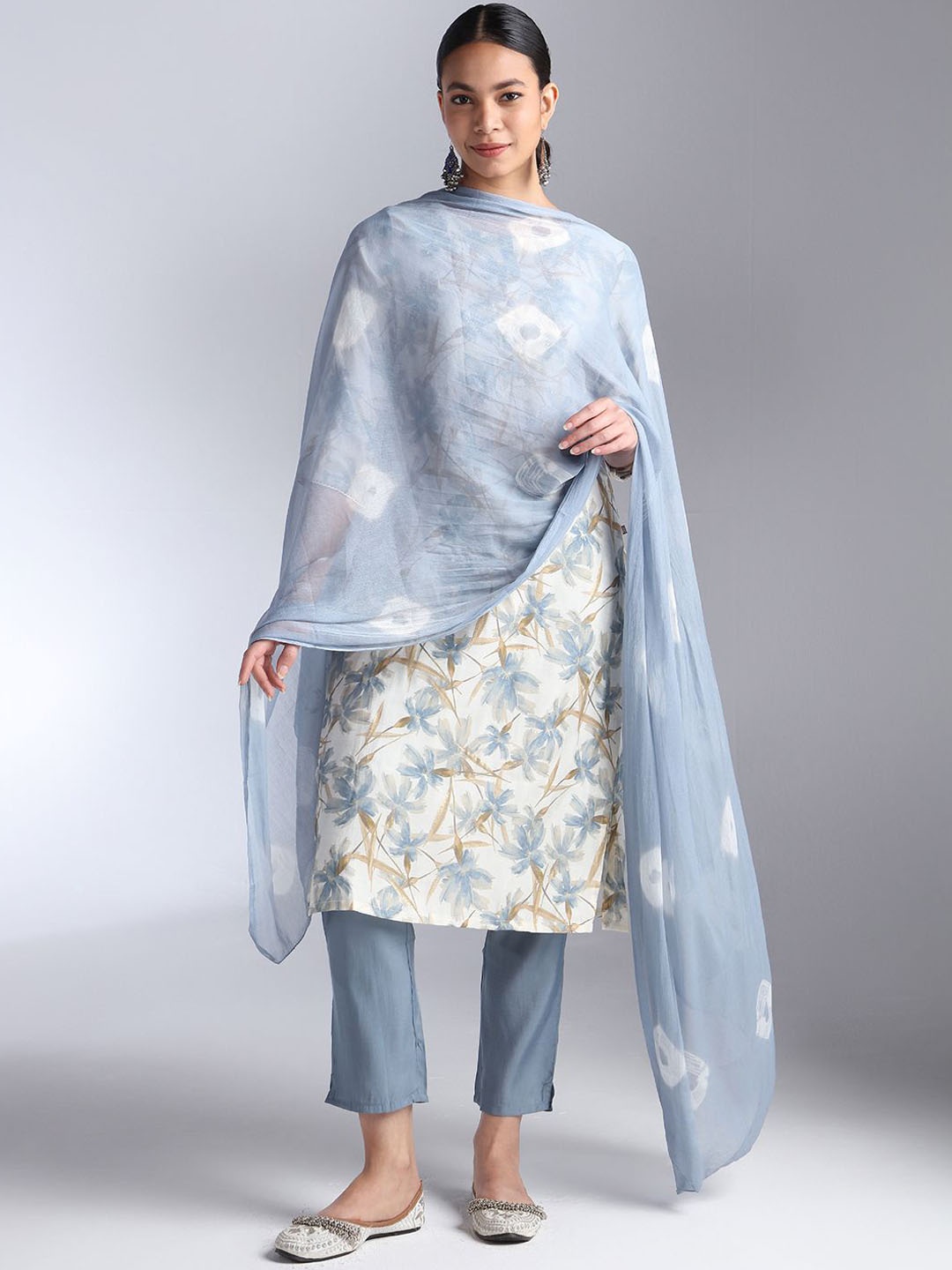 

House Of Dharaa Floral Printed Sequinned Round Neck Straight Kurta With Trousers & Dupatta, Blue