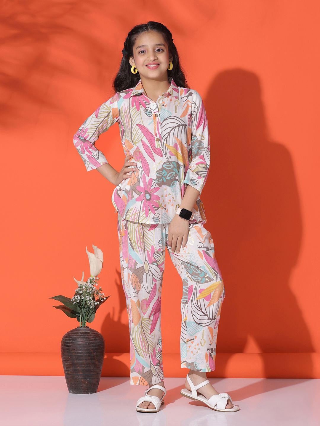 

YK Girls Floral Printed Shirt Collar Shirt With Trousers, White